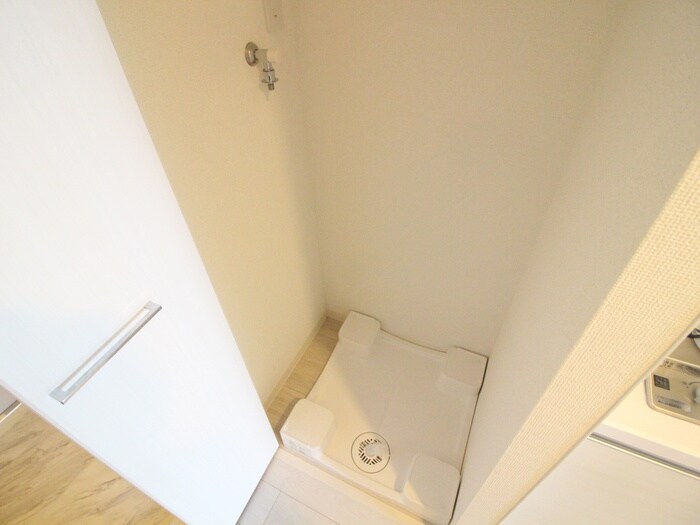 物件内観写真10　(洗濯機置場)