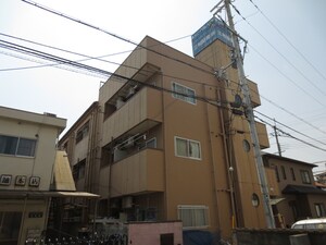 真上ロイヤルハイツ外観写真