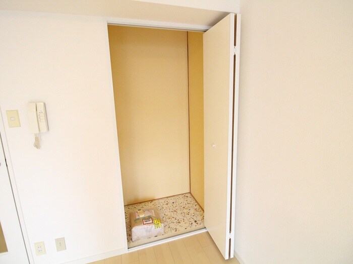 物件内観写真13　(収納)