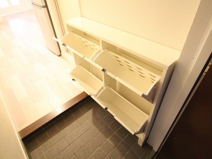 物件内観写真15　(靴箱)