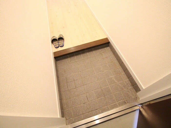 物件内観写真18　(玄関)