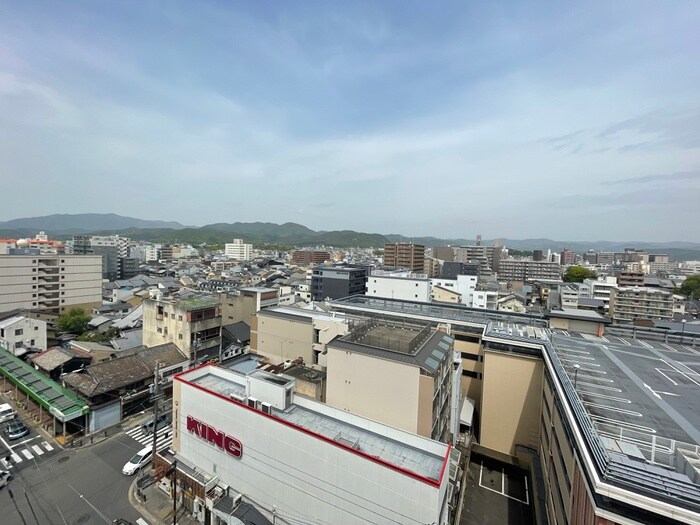 物件内観写真14　(室内からの展望)