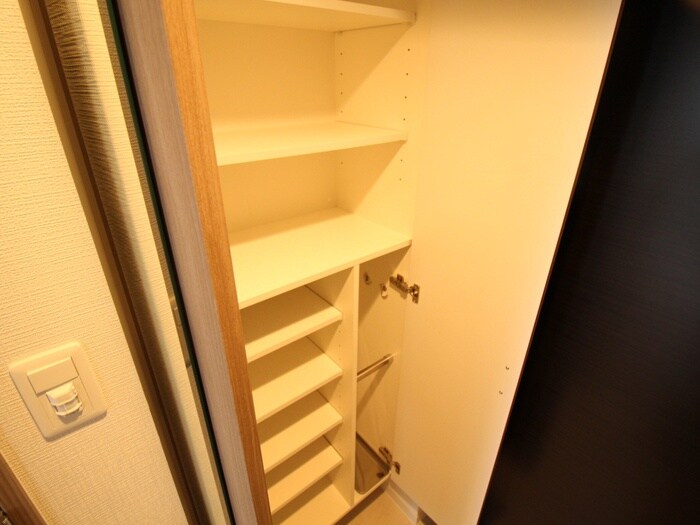 物件内観写真14　(靴箱)