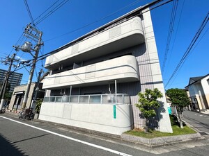 カルム新金岡外観写真