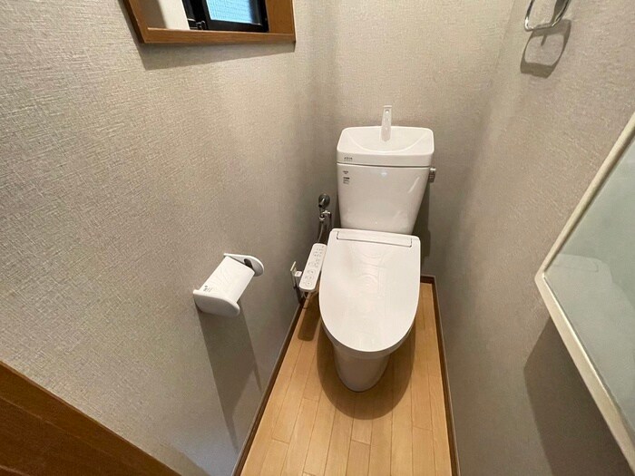 物件内観写真9　(トイレ)