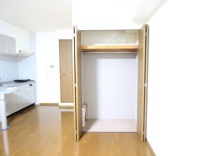 物件内観写真13　(収納)