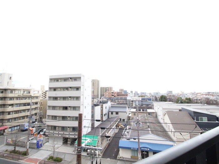 物件内観写真16　(室内からの展望)