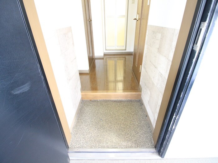 物件内観写真17　(玄関)