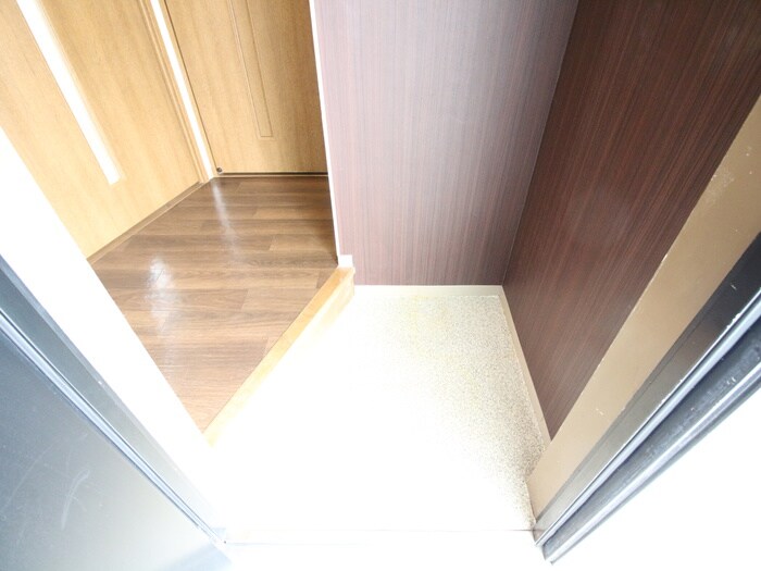 物件内観写真19　(玄関)