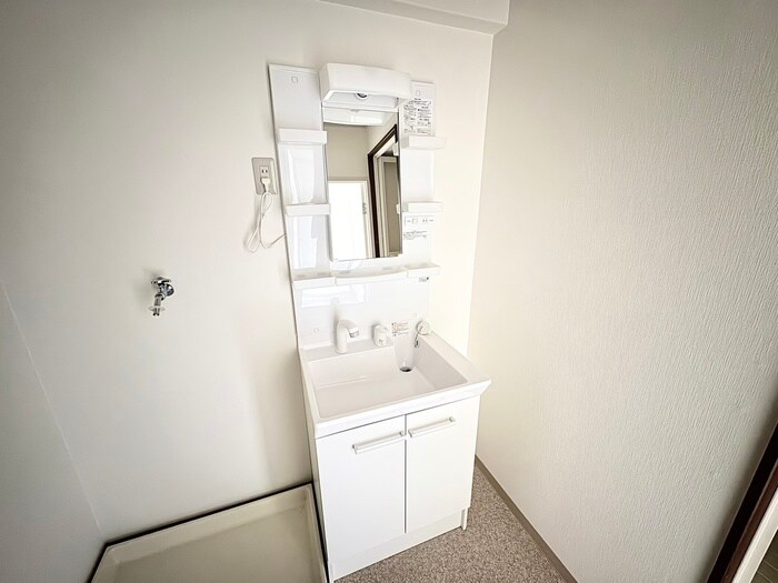 物件内観写真9　(洗面)