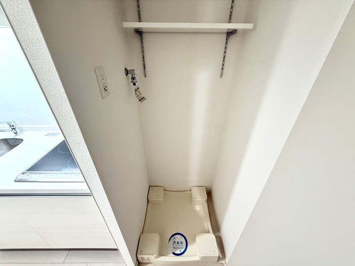 物件内観写真12　(洗濯機置場)