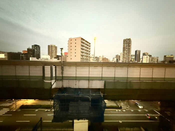 物件内観写真16　(室内からの展望)