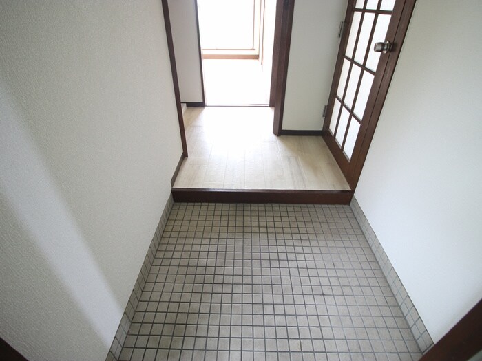 物件内観写真17　(玄関)