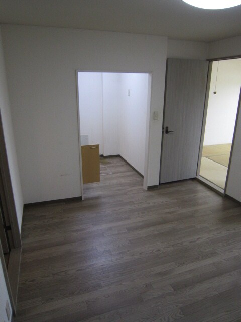 物件内観写真9　(居室)