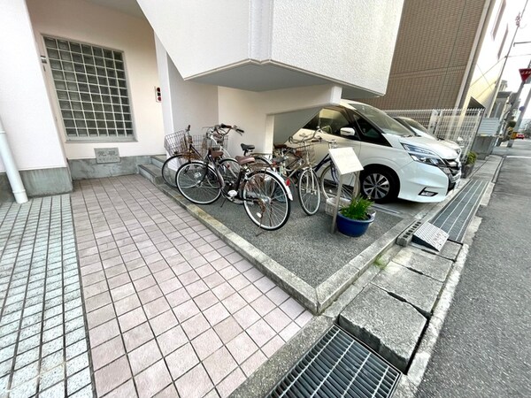 駐輪場