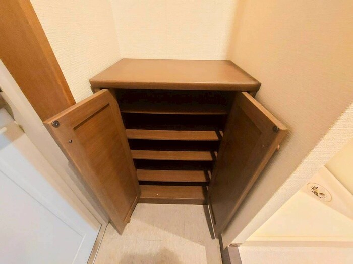 物件内観写真15　(靴箱)