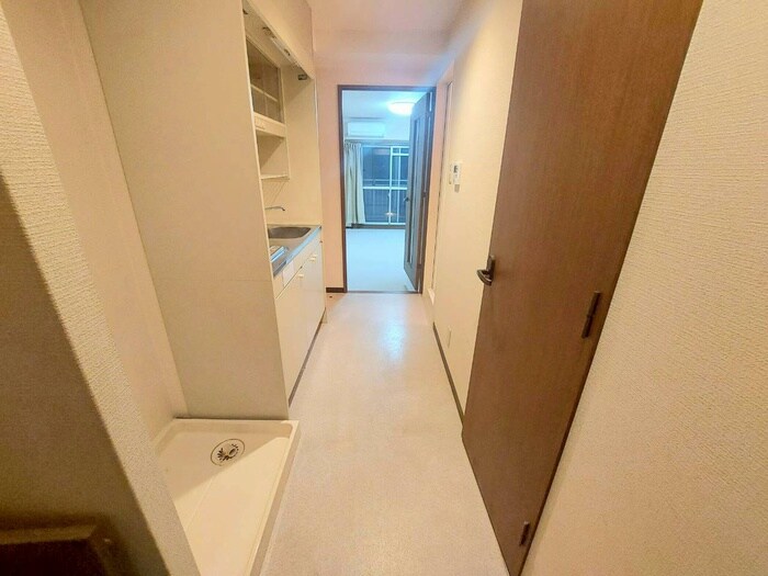 物件内観写真18　(廊下)