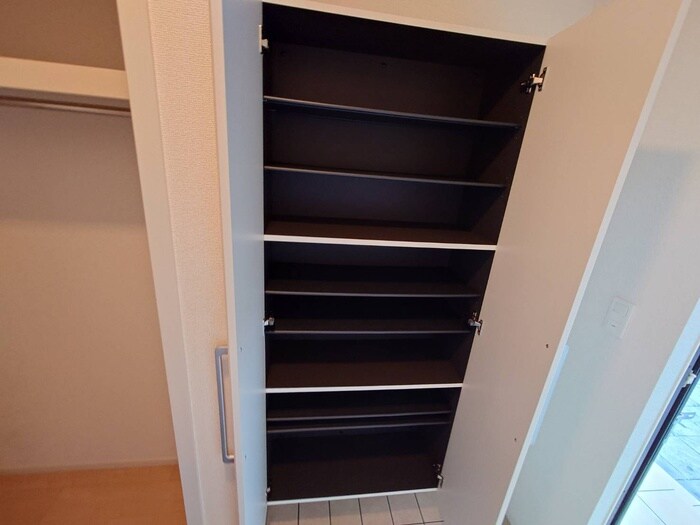 物件内観写真17　(靴箱)