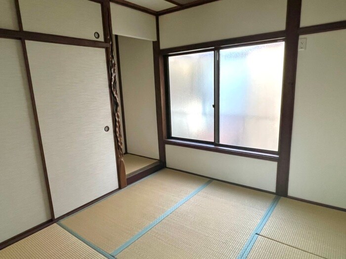 物件内観写真8　(居室)