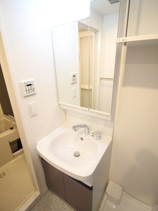 物件内観写真9　(洗面)