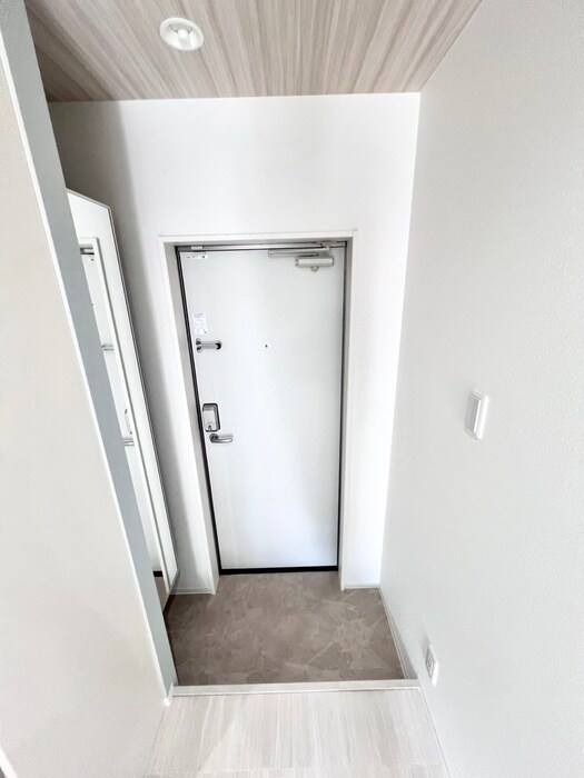 物件内観写真18　(玄関)