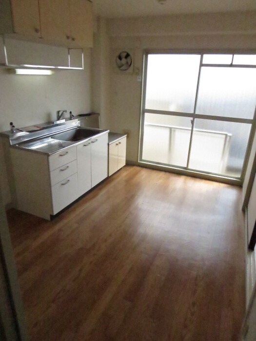 物件内観写真8　(居室)