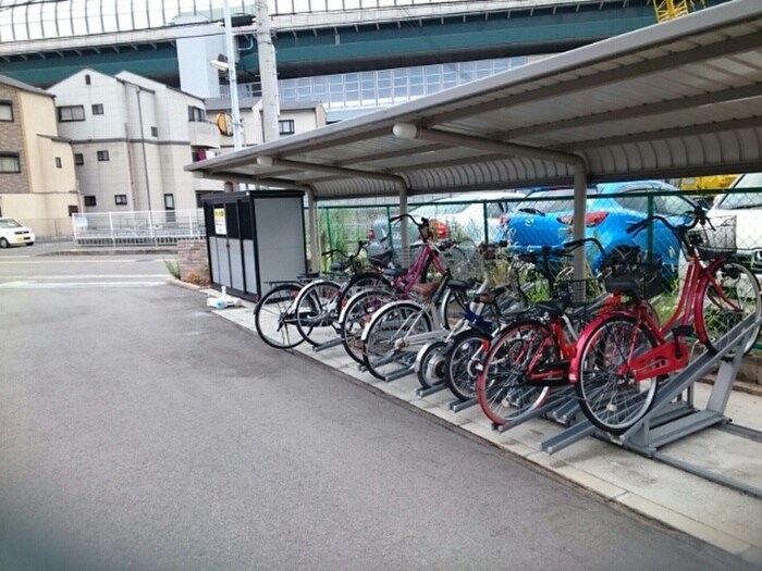 物件外観写真3　(駐輪場)