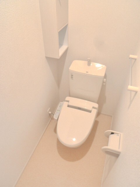 物件内観写真16　(トイレ)