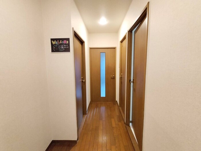 物件内観写真20　(廊下)
