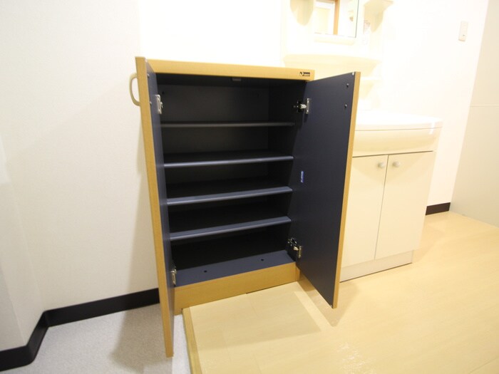 物件内観写真13　(靴箱)