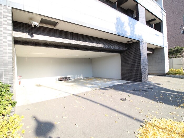 物件外観写真5　(駐車場)