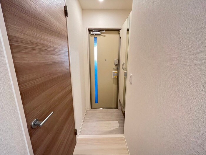 物件内観写真17　(玄関)