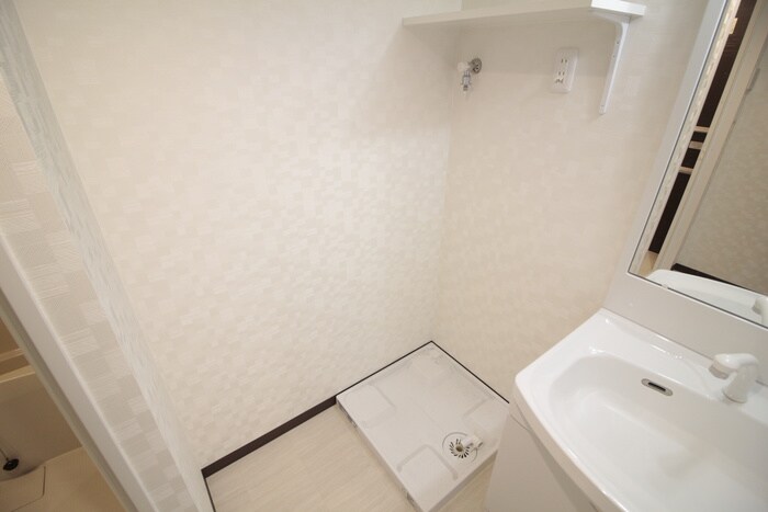 物件内観写真18　(洗濯機置場)