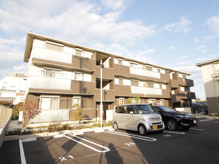 物件外観写真1　(外観写真)