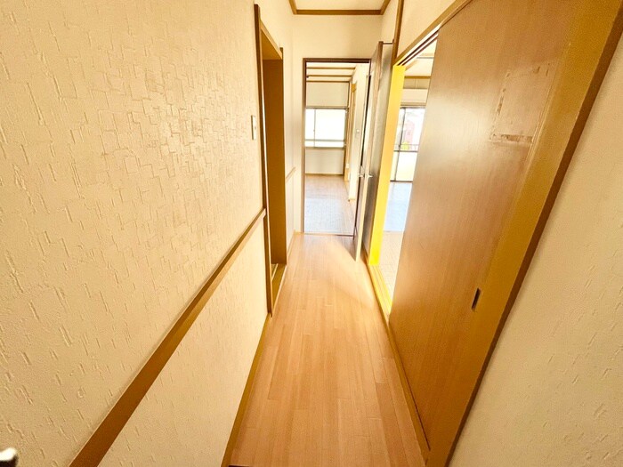 物件内観写真17　(廊下)
