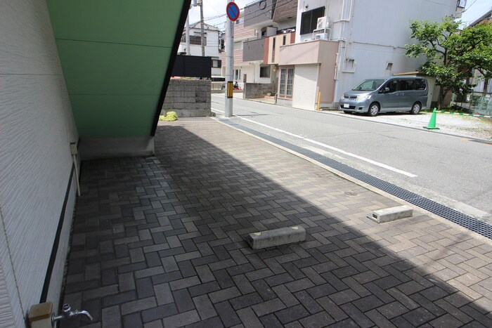 物件外観写真3　(駐車場)