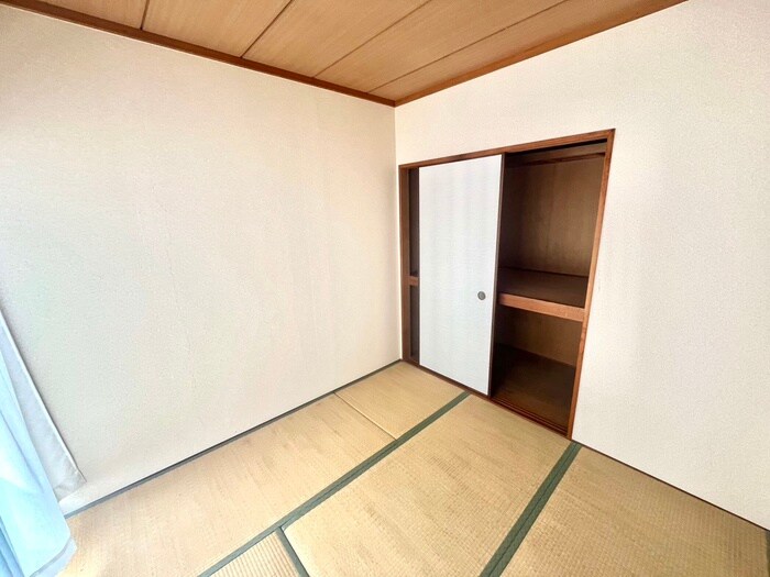 物件内観写真9　(居室)