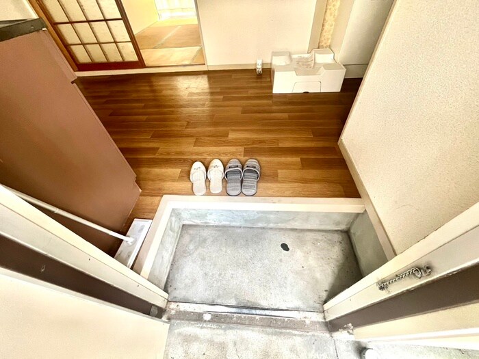 物件内観写真22　(玄関)
