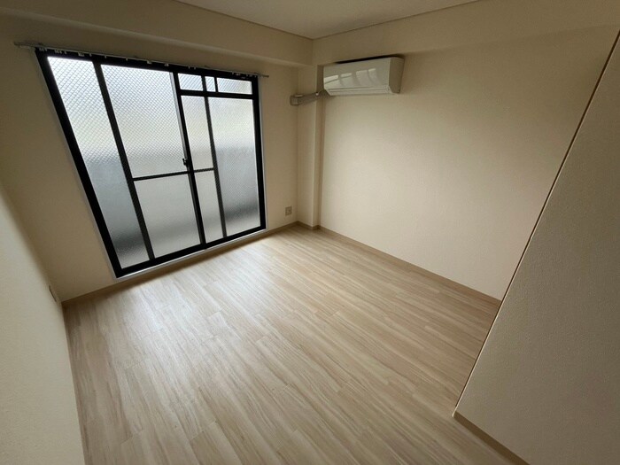 物件内観写真11　(居室)