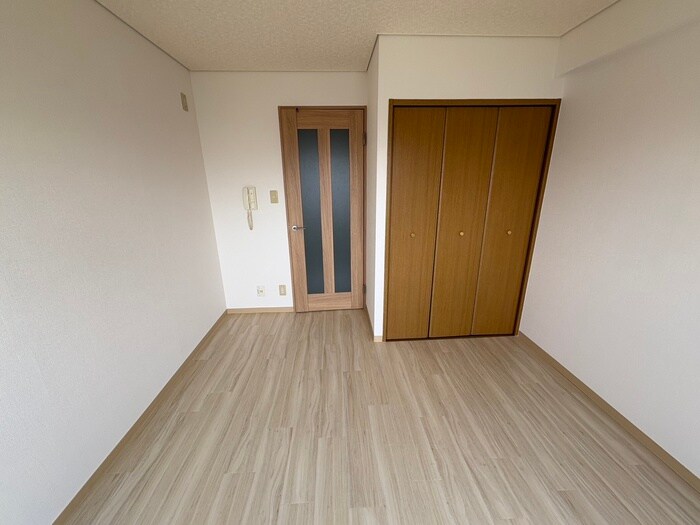 物件内観写真11　(居室)