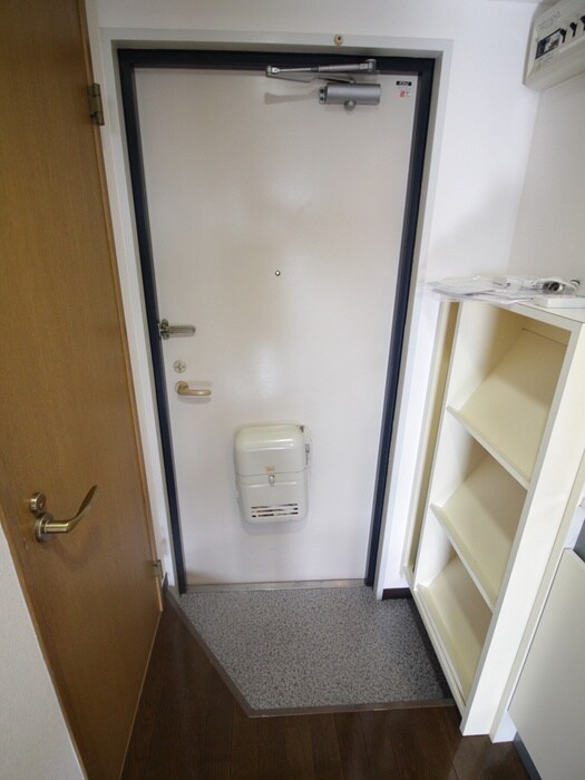 物件内観写真15　(玄関)