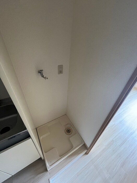 物件内観写真15　(洗濯機置場)