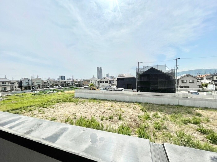 物件内観写真18　(室内からの展望)