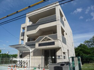 Urban Hills Trois Ost外観写真