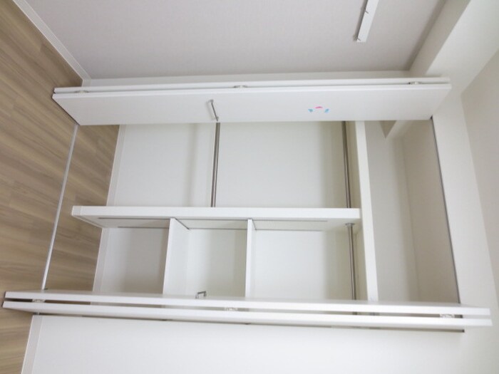 物件内観写真12　(収納)