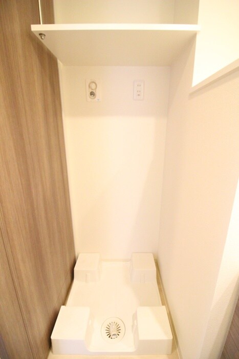 物件内観写真13　(洗濯機置場)