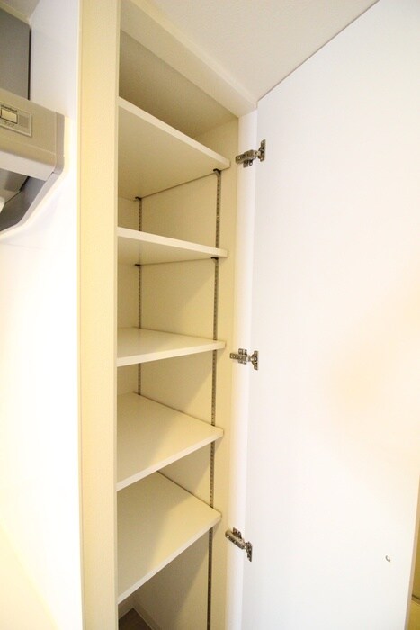 物件内観写真14　(収納)