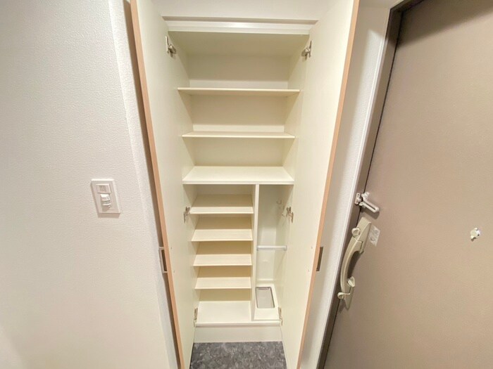 物件内観写真14　(靴箱)
