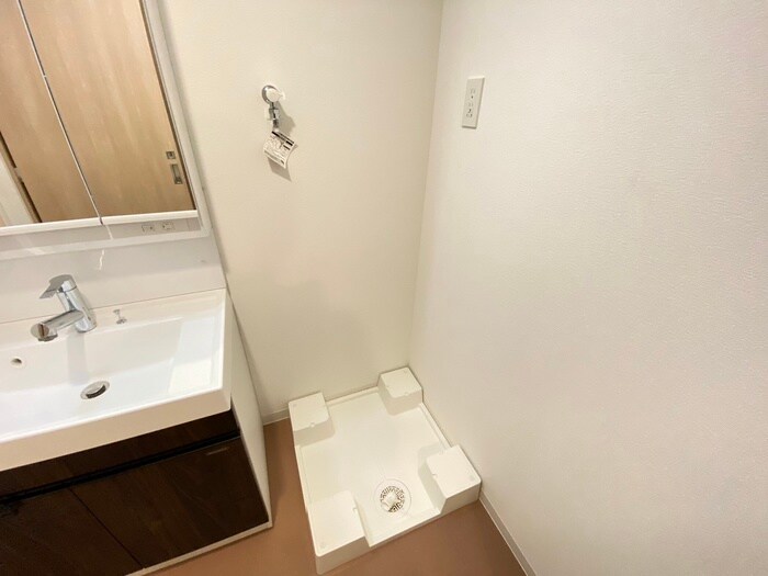 物件内観写真16　(洗濯機置場)