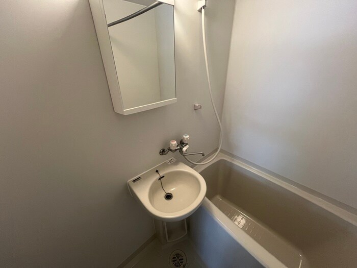 物件内観写真9　(洗面)